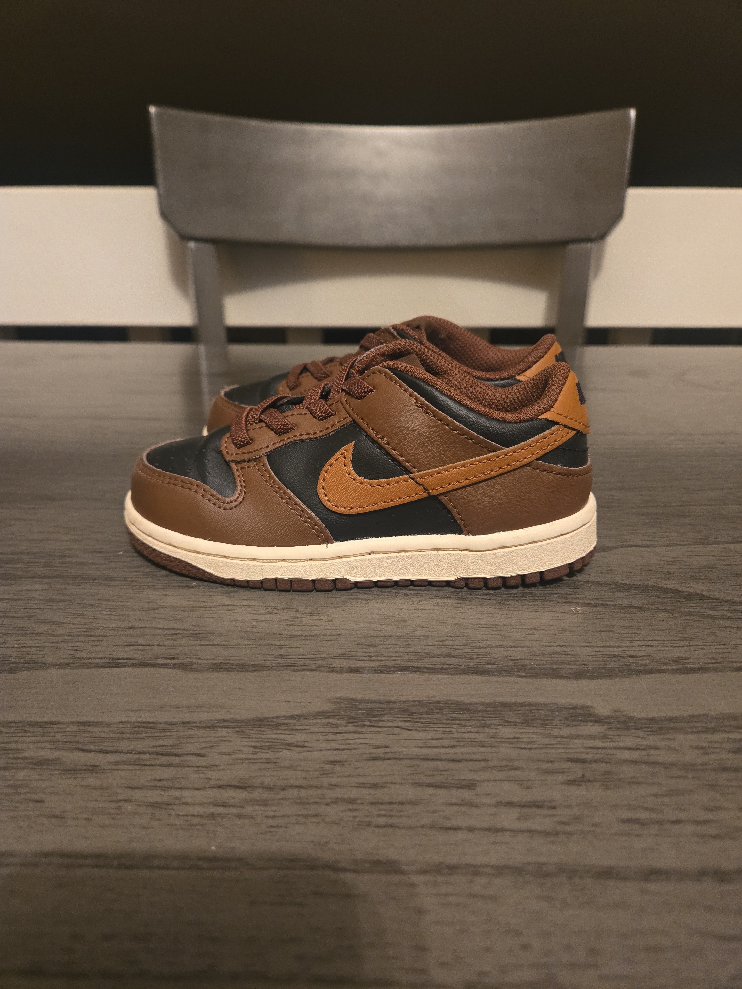 Nike Kids Low-Top Sneakers In Brown, Black & Tan